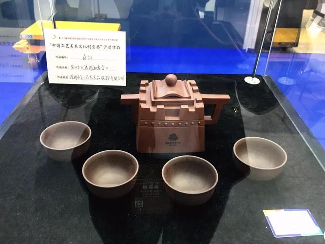 第十三屆深圳文博會冬季工藝美術精品展今日啟幕!